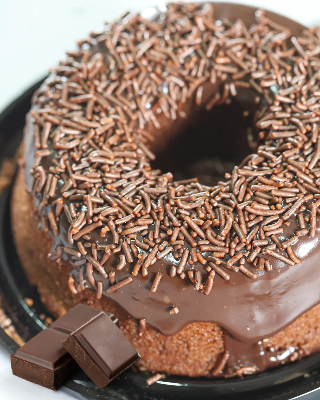 Bolo de Chocolate com Brigadeiro